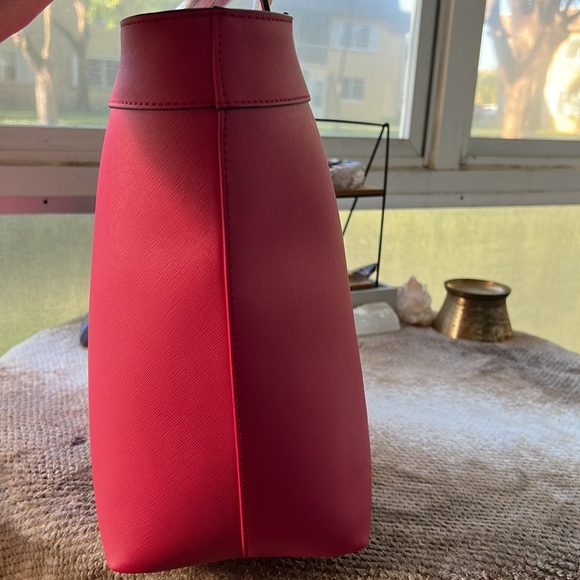 DONNA KARAN NY WAVERLY HUGE ZIP TOTE - Picture 5 of 11